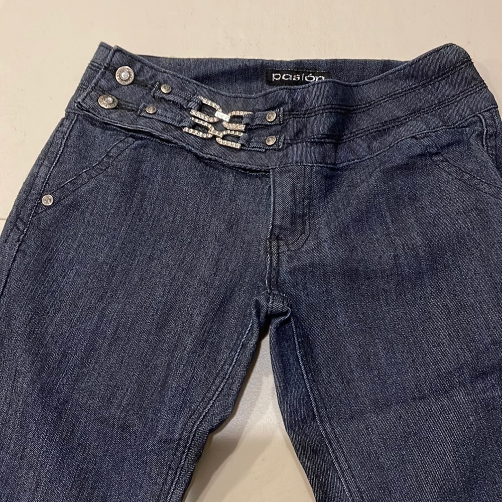 Size 9 Women’s Capri pants